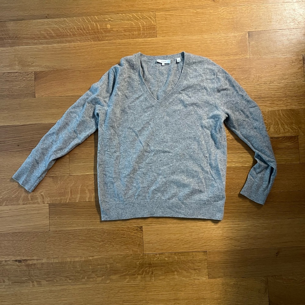 Vince Women’s  Gray V-Neck Sweater